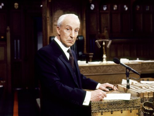 Ian Richardson in To Play the King (1993)