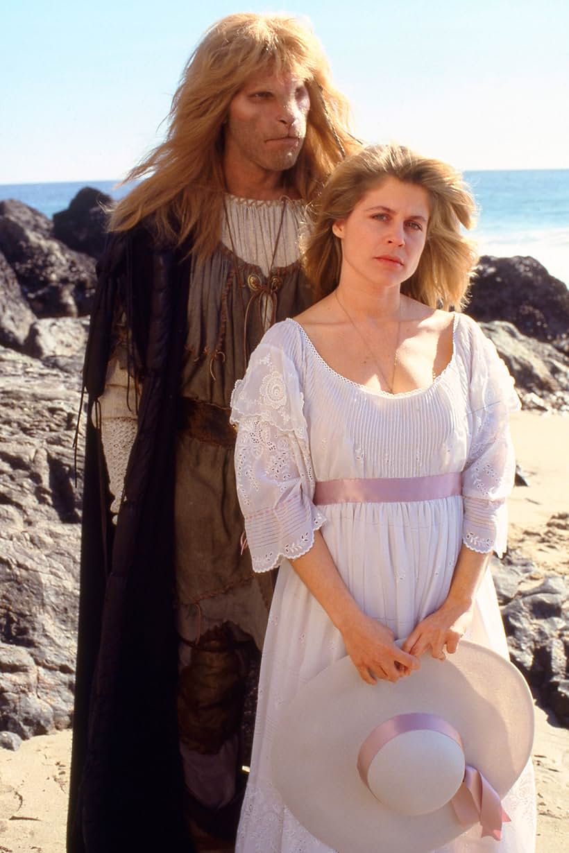 Linda Hamilton and Ron Perlman in Beauty and the Beast (1987)