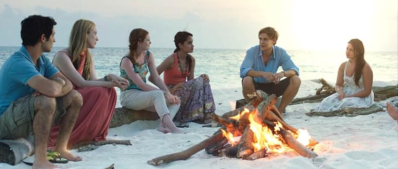 Bonnie Wright, Rhys Wakefield, Sophie Lowe, Cinta Laura Kiehl, Darius Homayoun, and Chanelle Bianca Ho in After the Dark (2013)