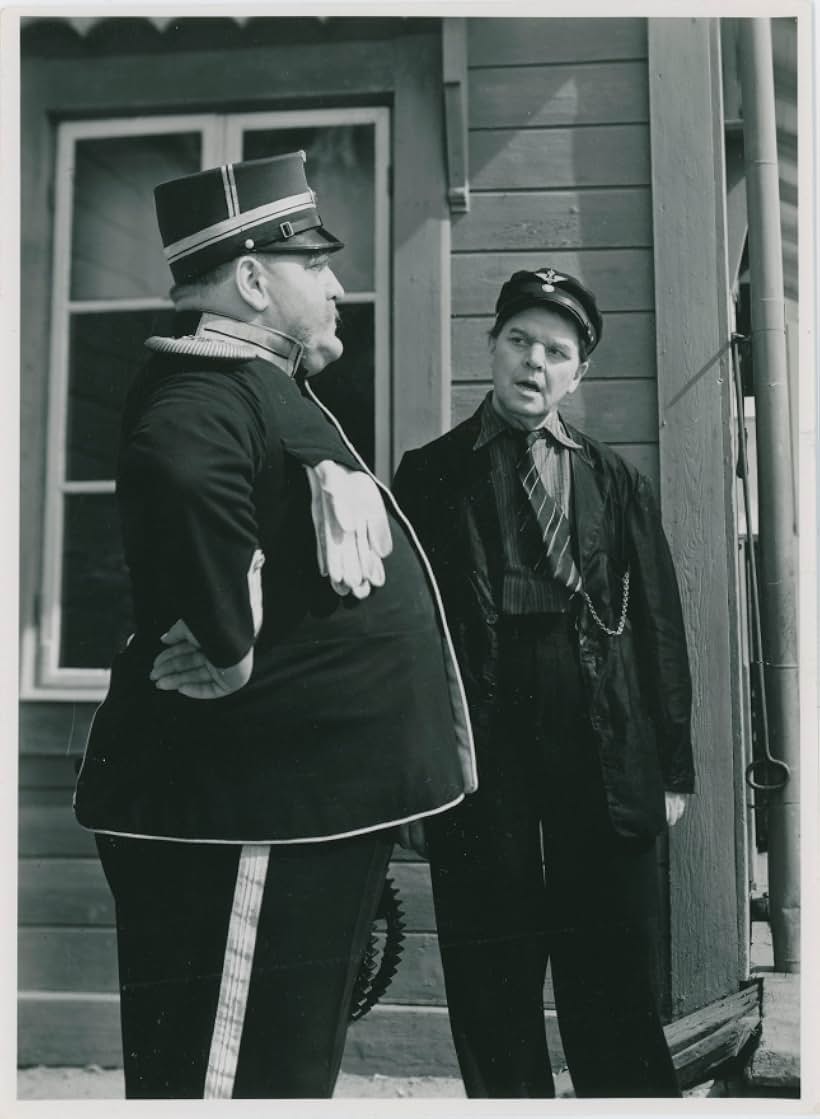 Douglas Håge and Ludde Juberg in Soldat Bom (1948)