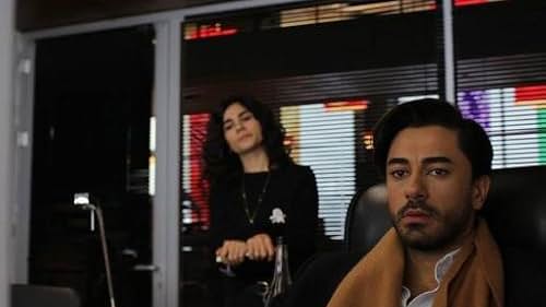 Zeynep Çamci and Gökhan Alkan in Seviyor Sevmiyor (2016)