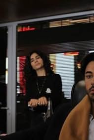 Zeynep Çamci and Gökhan Alkan in Seviyor Sevmiyor (2016)