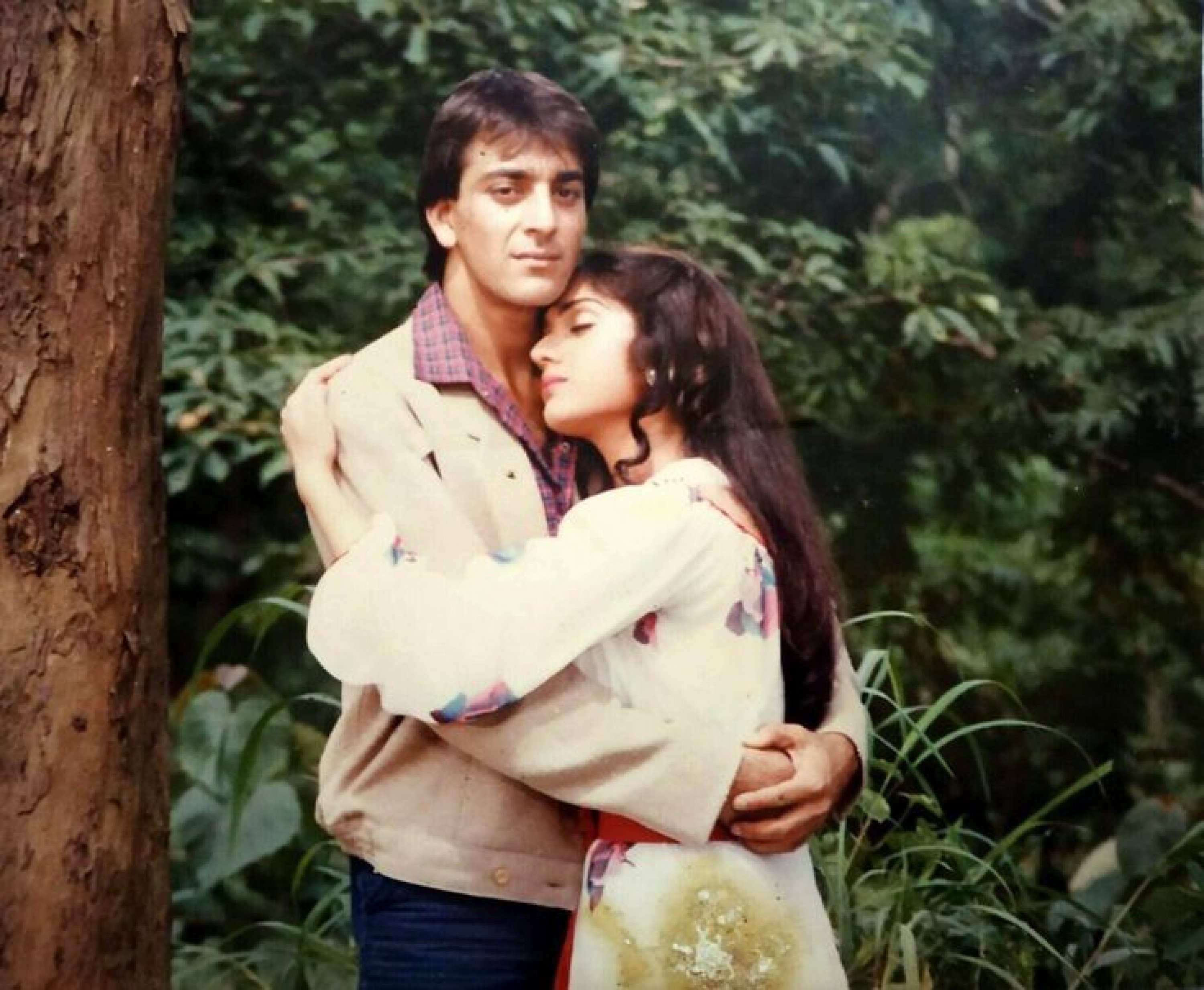 Sanjay Dutt and Meenakshi Sheshadri in Inaam Dus Hazaar (1987)