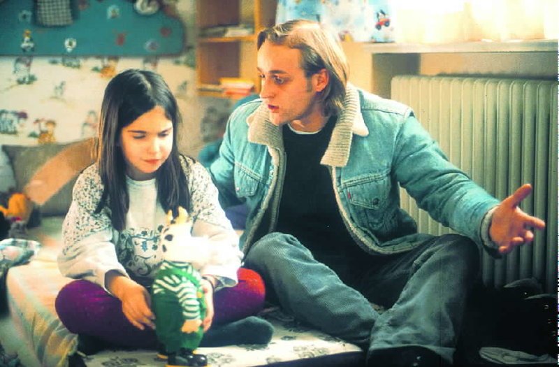 Rebecca Hessing and Jürgen Vogel in Life is All You Get (1997)