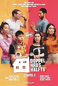 Milan Peschel, Minh-Khai Phan-Thi, Helena Yousefi, Hoang Minh Ha, Maryam Zaree, and Benito Bause in Doppelhaushälfte (2022)