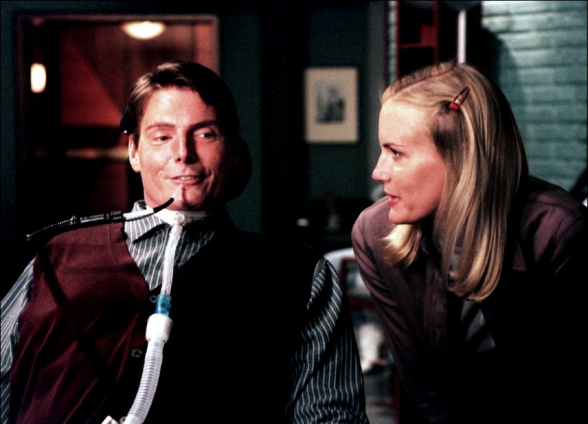 Daryl Hannah and Christopher Reeve in Rear Window (1998)