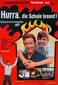 Peter Alexander and Heintje Simons in Hurra, die Schule brennt - Die Lümmel von der ersten Bank IV. Teil (1969)