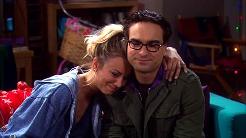 Kaley Cuoco and Johnny Galecki in The Big Bang Theory (2007)