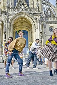 Nina Meurisse, Claire Tran, Lionel Lingelser, and Clovis Fouin in Un conte de la Goutte d'Or (2014)