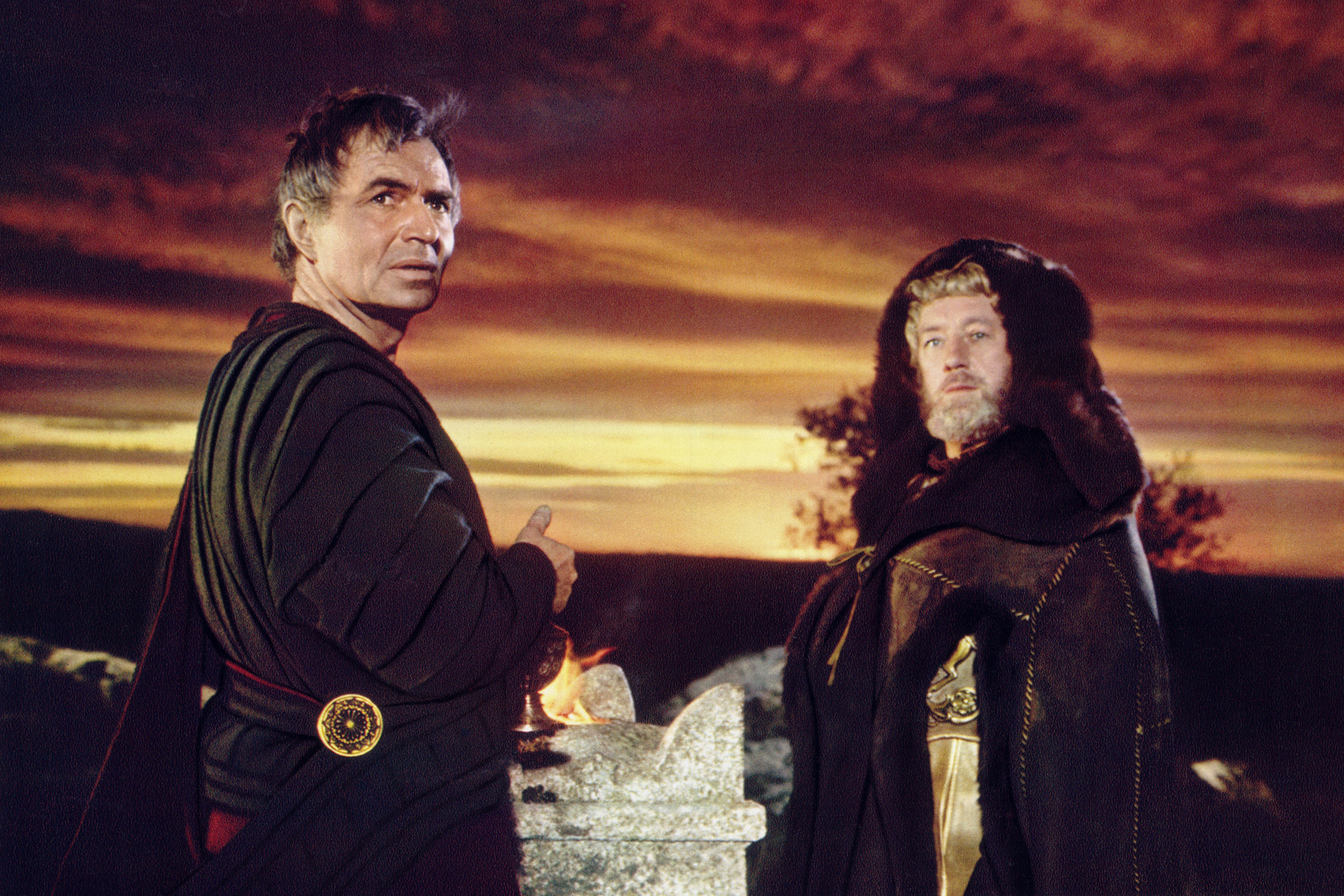 Alec Guinness and James Mason in The Fall of the Roman Empire (1964)