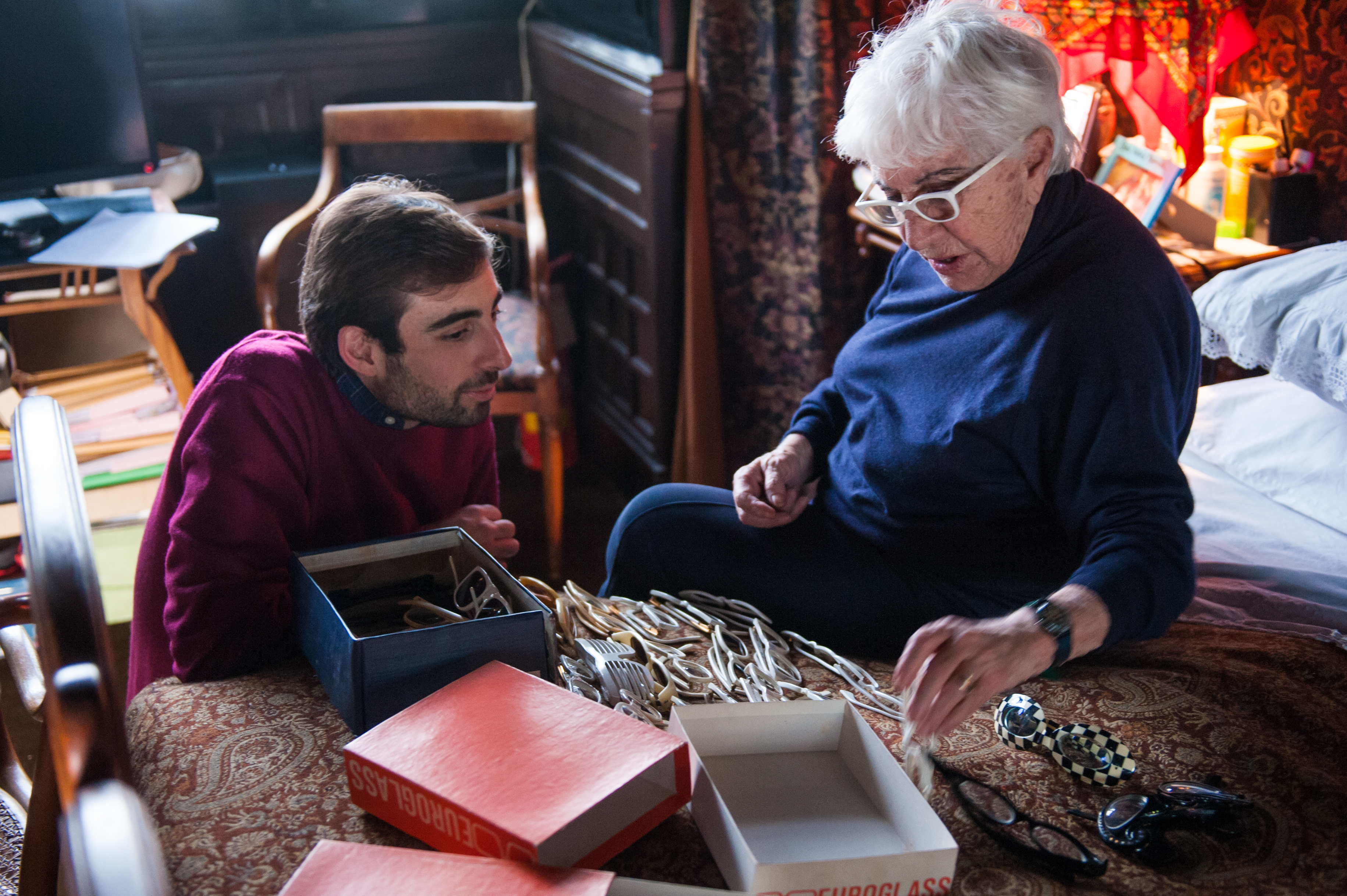 Lina Wertmüller and Valerio Ruiz in Behind the White Glasses (2015)