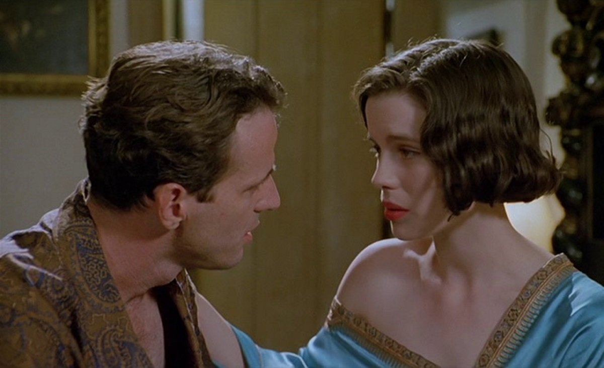 Kate Beckinsale and Aidan Quinn in Haunted (1995)