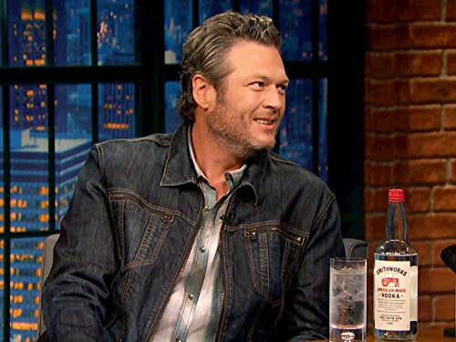 Blake Shelton in Late Night with Seth Meyers (2014)