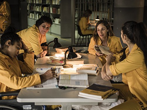 Marta Aledo, Alba Flores, Laura Baena, and Berta Vázquez in Vis a vis (2015)