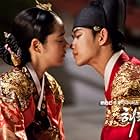 Han Ga-in and Kim Soo-hyun in The Moon Embracing the Sun (2012)