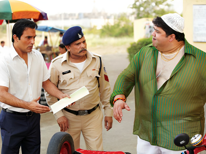 Annu Kapoor, Akshaye Khanna, and Rajat Rawail in Gali Gali Chor Hai (2012)