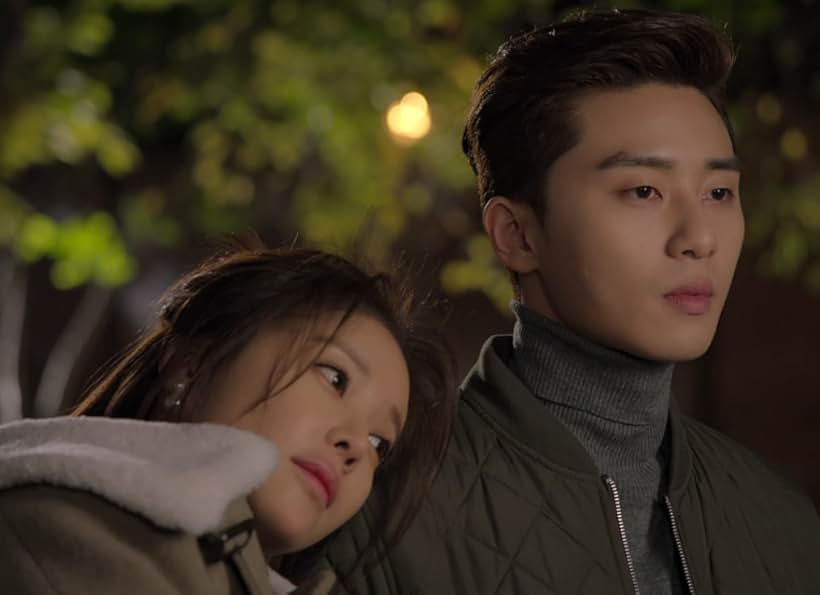 Hwang Jeong-eum and Park Seo-joon in She Was Pretty (2015)