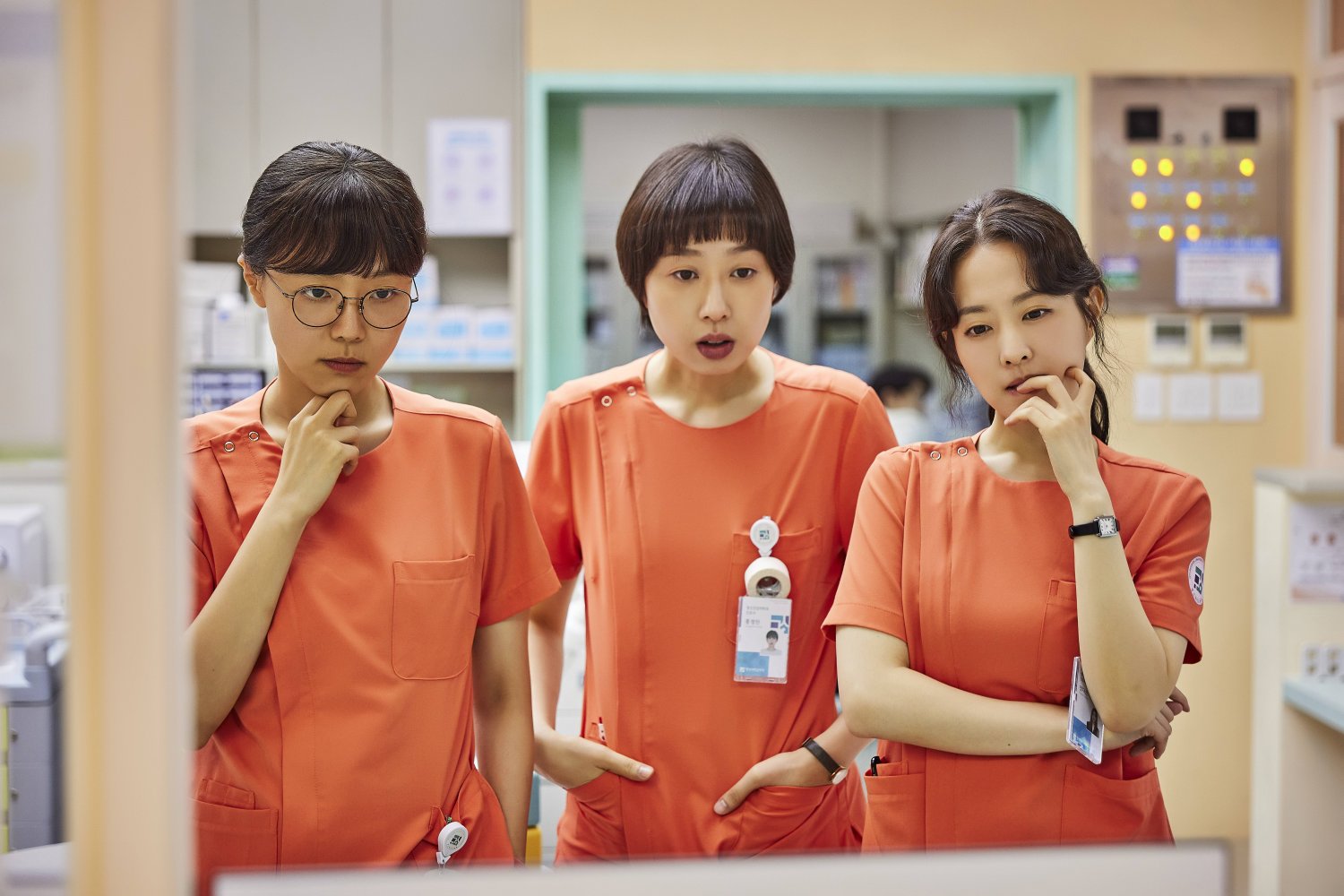 Lee Jeong-eun and Park Bo-young in Daily Dose of Sunshine (2023)