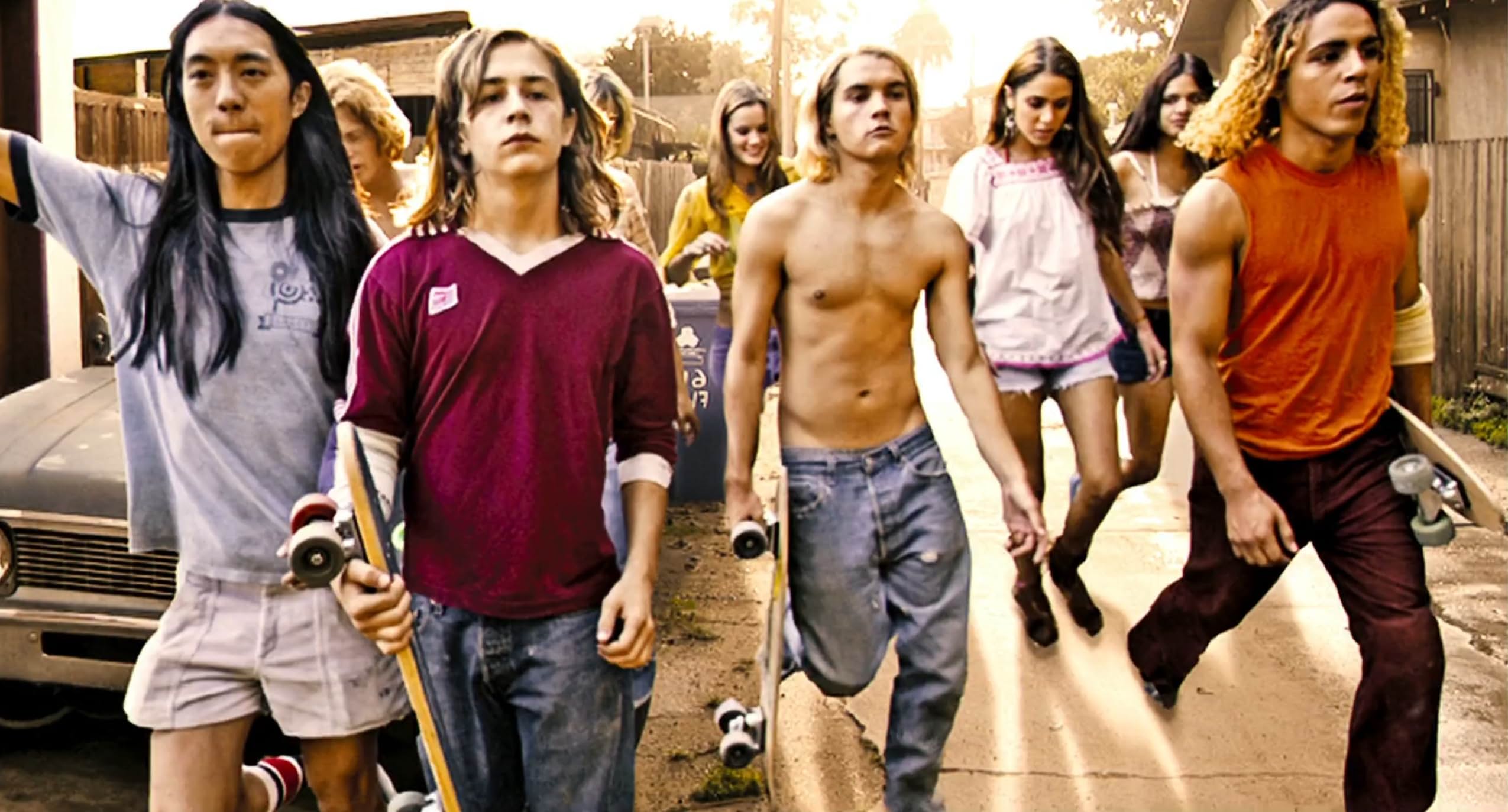 Michael Angarano, Melonie Diaz, Emile Hirsch, Victor Rasuk, Nikki Reed, and Don Nguyen in Lords of Dogtown (2005)