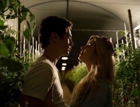 Giovanna Lancellotti and Danilo Mesquita in Ricos de Amor (2020)