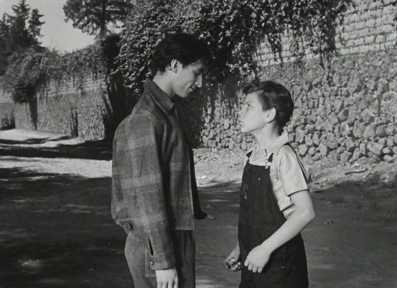 Roberto Cobo and Alfonso Mejía in The Young and the Damned (1950)