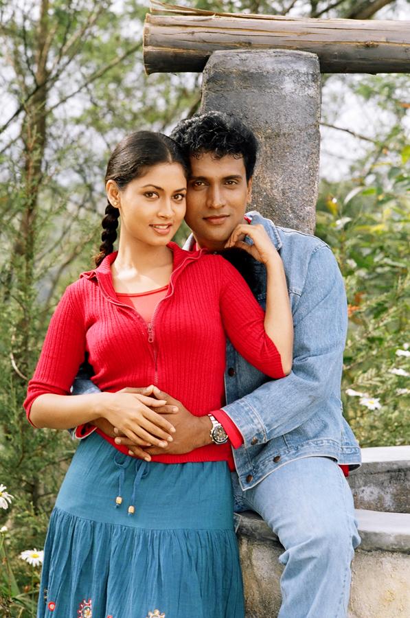 Pooja Umashankar and Channa Perera in Anjalika (2006)