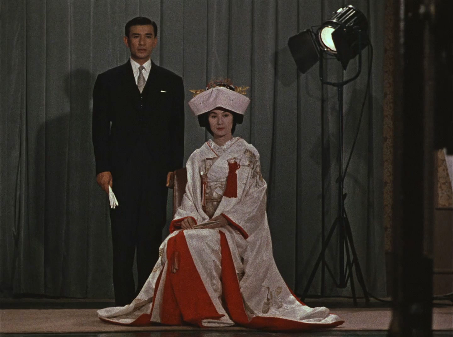 Keiji Sada and Yôko Tsukasa in Late Autumn (1960)