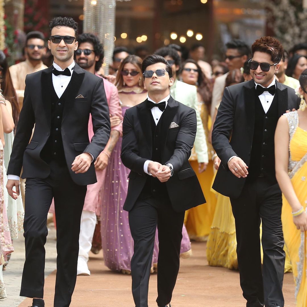 Jassie Gill, Raghav Juyal, and Siddharth Nigam in Kisi Ka Bhai Kisi Ki Jaan (2023)