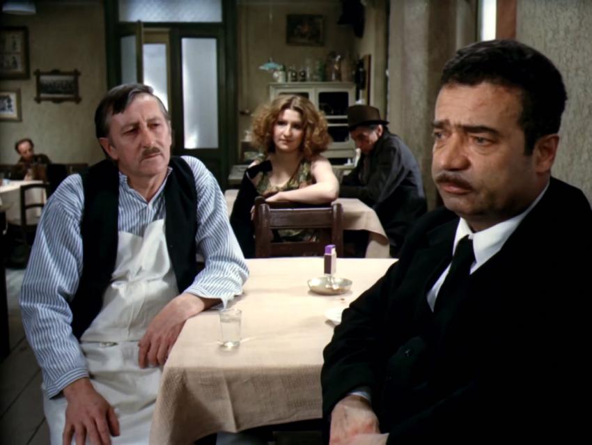 Lubomír Kostelka, Jaroslava Kretschmerová, and Vladimír Mensík in Love Between the Raindrops (1980)