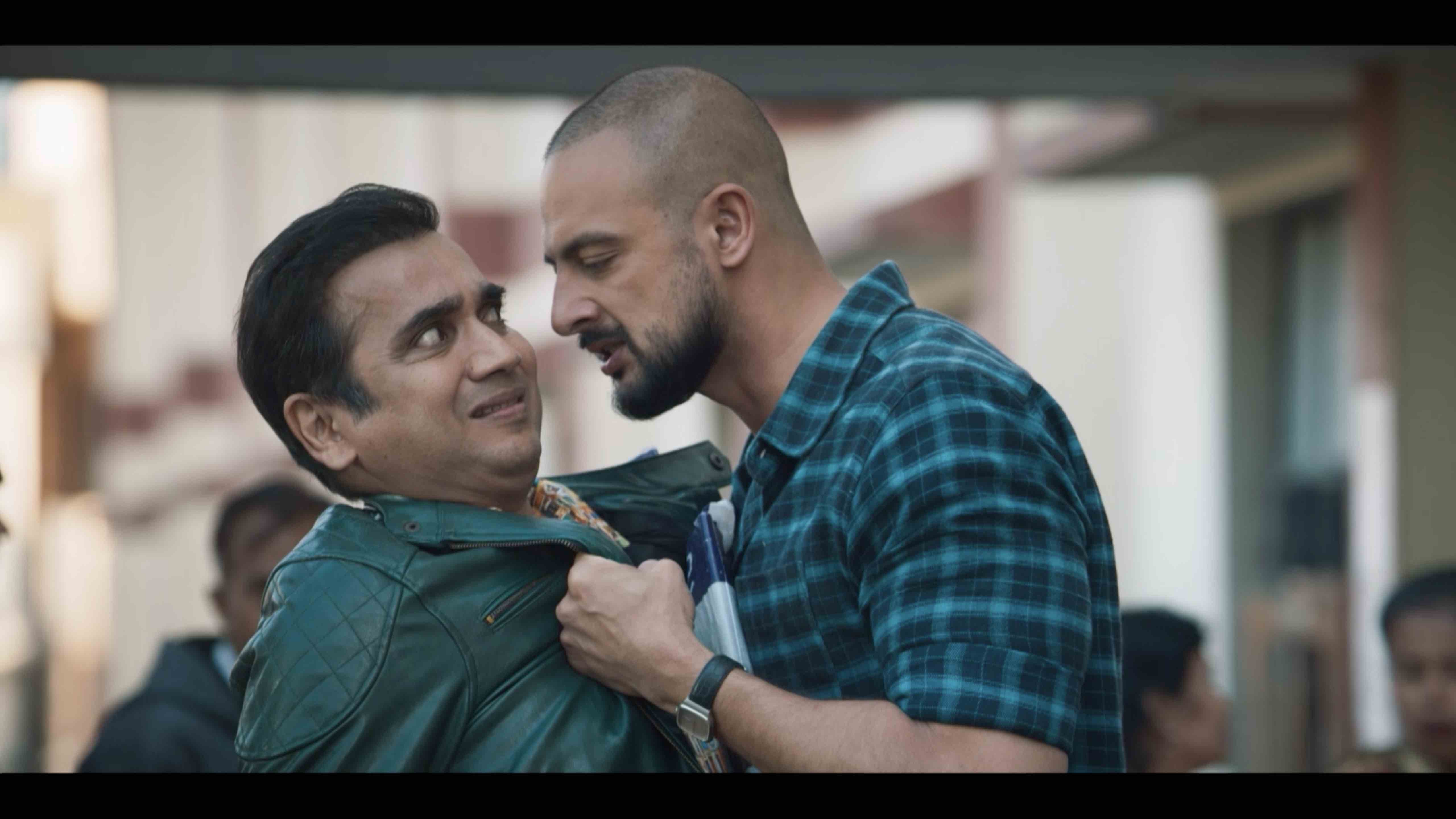 Arunoday Singh and Saanand Verma in Apharan (2018)