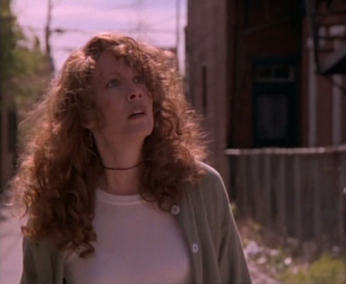 Linda Kozlowski in Backstreet Justice (1994)