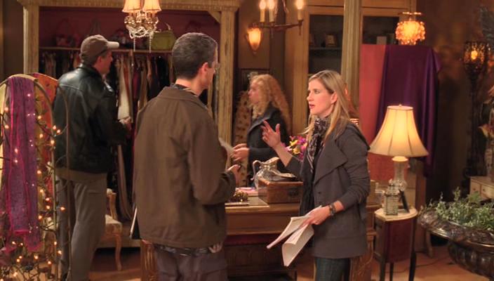 Kellie Martin and Patrick Breen in Ghost Whisperer (2005)