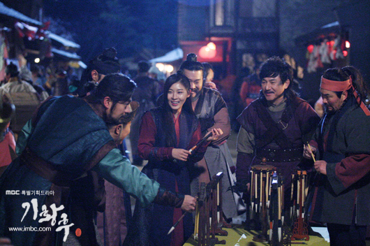 Ha Ji-Won, Kwon Oh-jung, Yun Yong-hyeon, and Choi Moo-seong in The Empress Ki (2013)