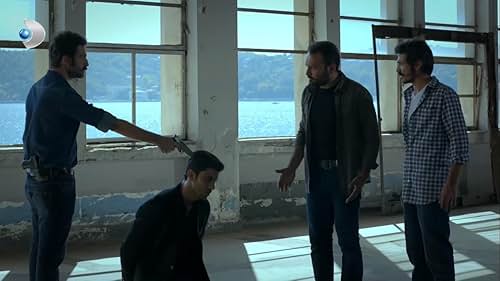 Ali Sunal, Cahit Gök, and Erhan Alpay in Final (2013)