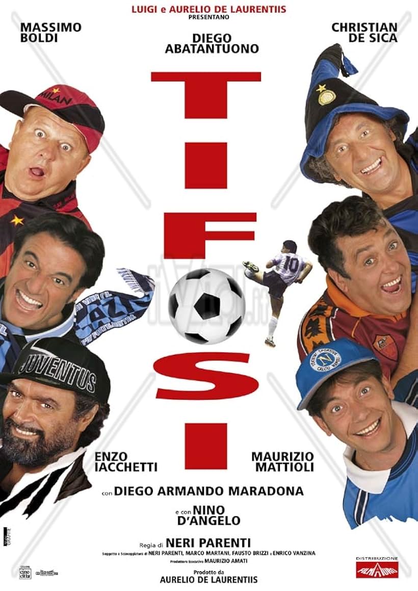 Diego Abatantuono, Massimo Boldi, Nino D'Angelo, Christian De Sica, Enzo Iacchetti, and Diego Maradona in Tifosi (1999)