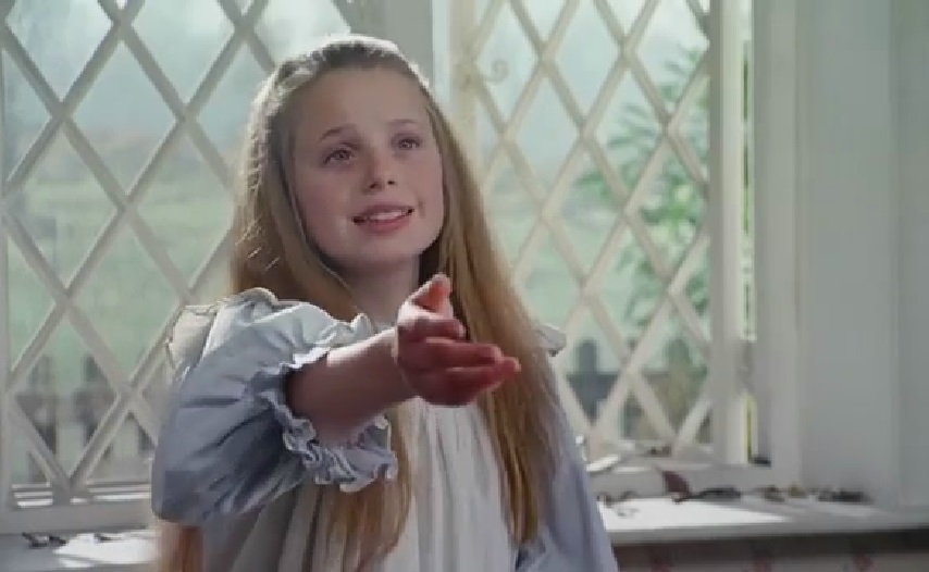 Victoria Shalet in Haunted (1995)