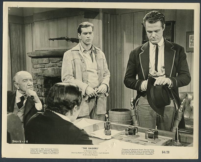 Robert Culp, Jim McMullan, and Addison Richards in The Raiders (1963)