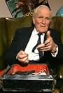 Desmond Llewelyn in Inside Q's Lab (2000)