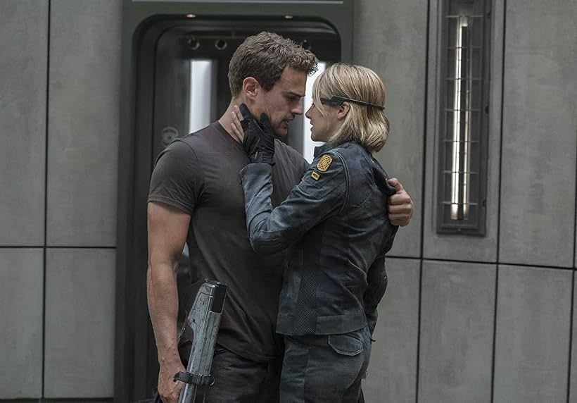 Shailene Woodley and Theo James in Allegiant (2016)