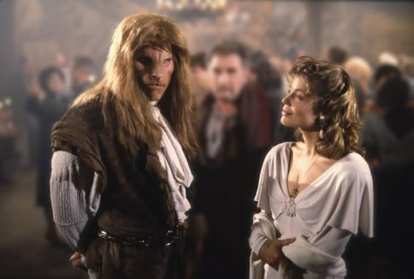 Linda Hamilton, Ron Perlman, and Roy Dotrice in Beauty and the Beast (1987)