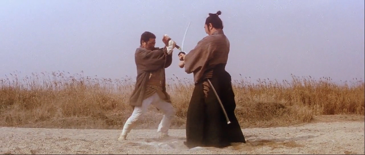 Tomisaburô Wakayama and Shintarô Katsu in Zatoichi and the Chest of Gold (1964)