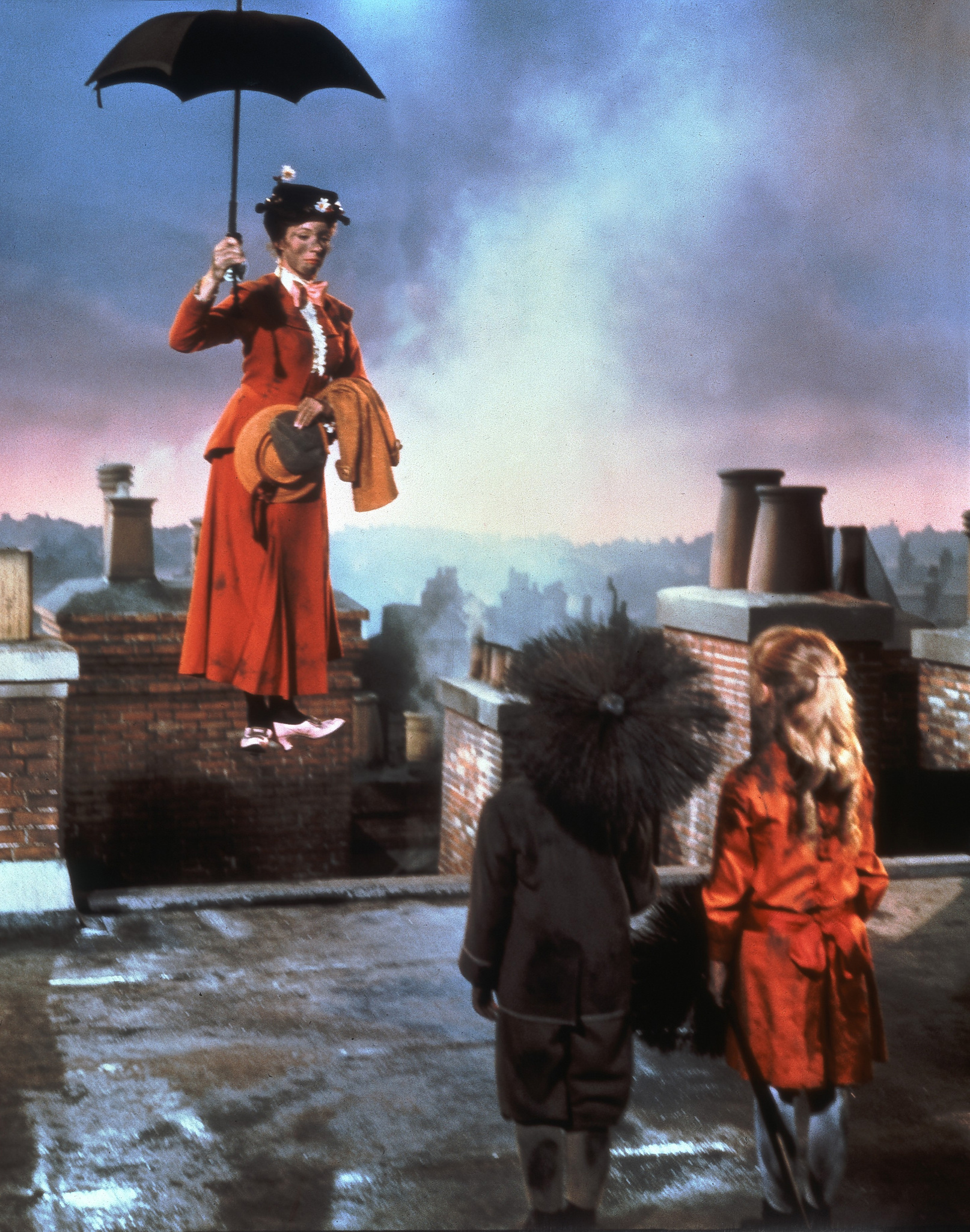 Julie Andrews, Karen Dotrice, and Matthew Garber in Mary Poppins (1964)