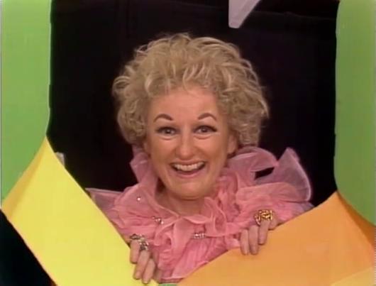 Phyllis Diller in Rowan & Martin's Laugh-In (1967)