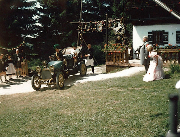 Lone Hertz, Peter Malberg, Dirch Passer, and Karl Stegger in Sommer i Tyrol (1964)