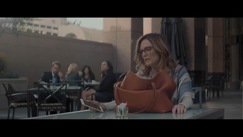 Julianne Moore in Gloria Bell (2018)