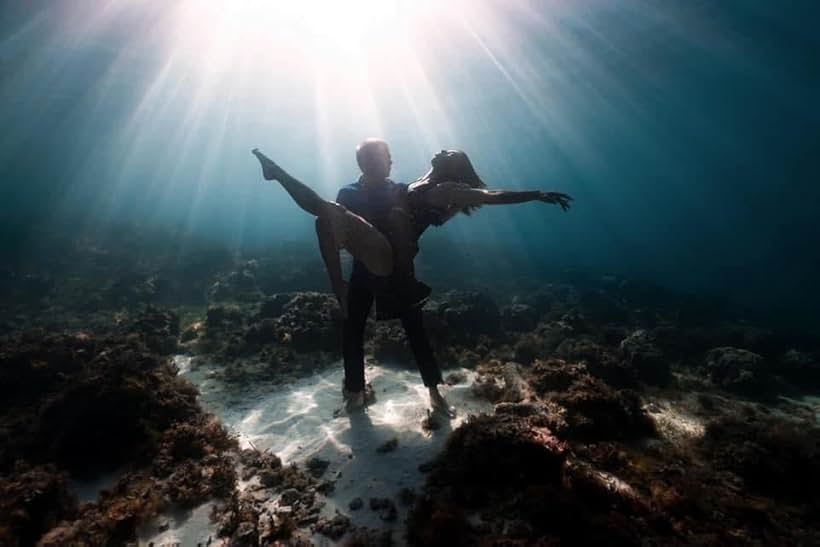 Rachel Novak - Underwater Dance with Professional Freediver Stephan Torreau