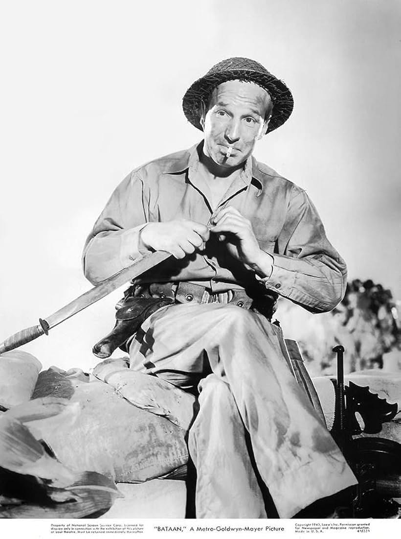 Lloyd Nolan in Bataan (1943)