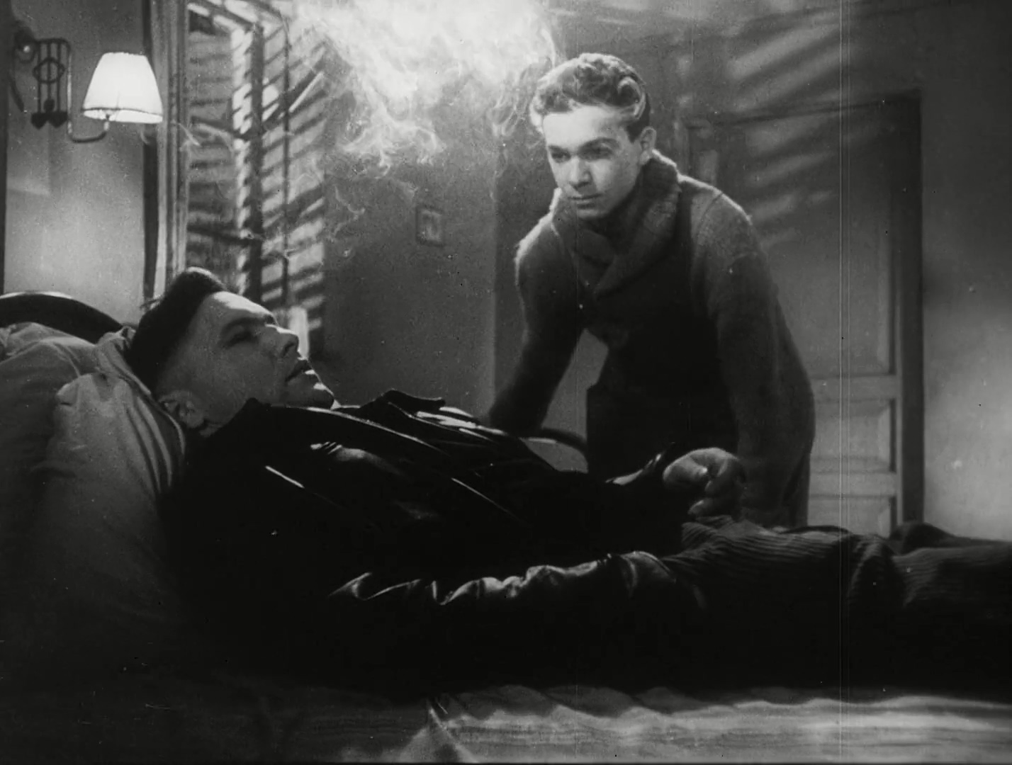 Vasiliy Shukshin and Yuliy Fayt in The Killers (1956)