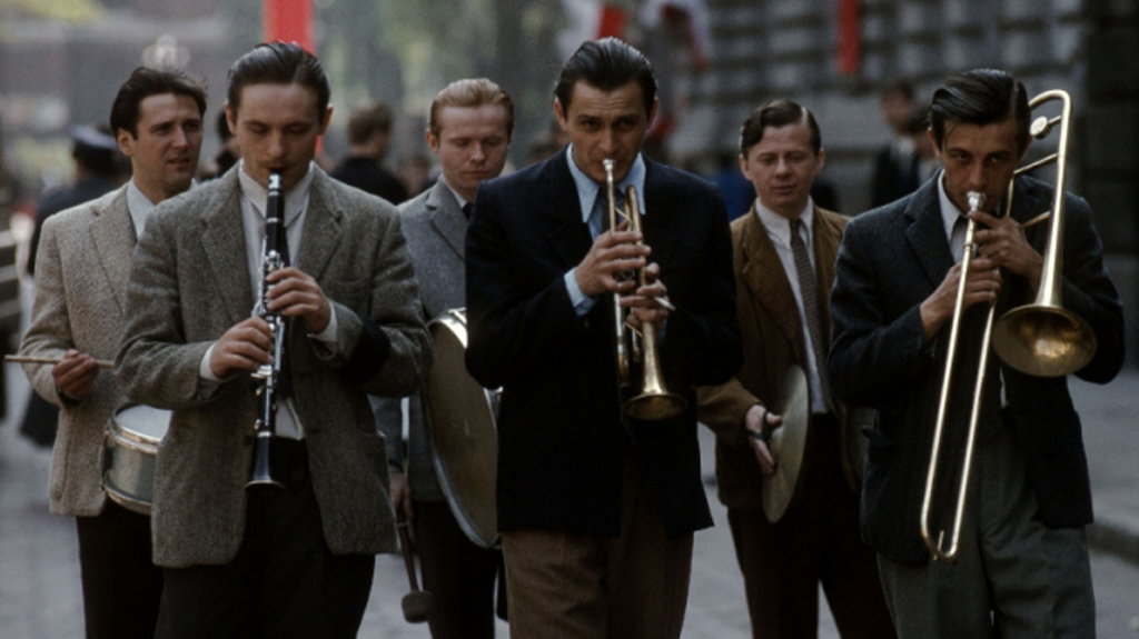 Michal Bajor, Andrzej Chichlowski, Ryszard Dreger, Andrzej Grabarczyk, Jacek Sas-Uhrynowski, and Kazimierz Wysota in Byl jazz (1983)