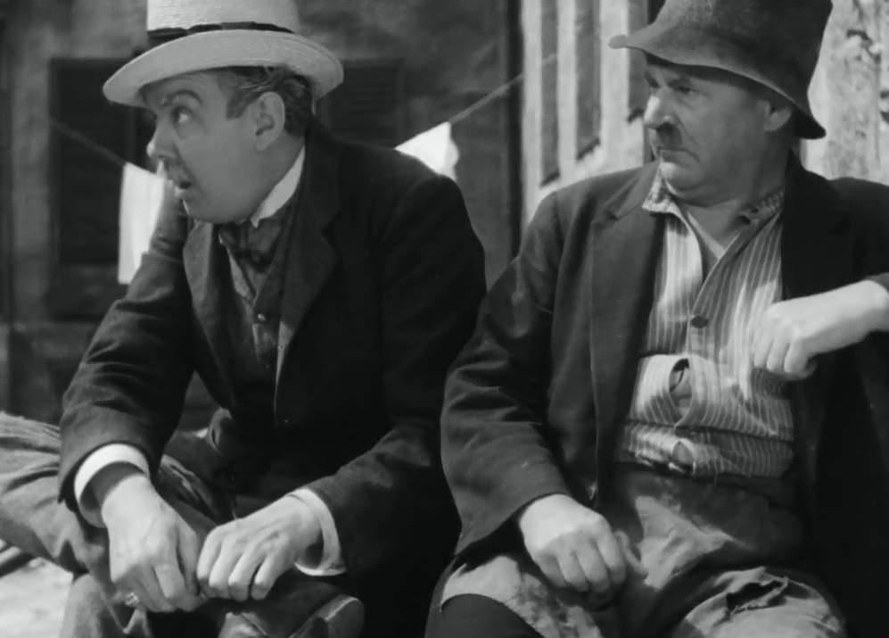 Valdemar Dalquist and Sigurd Wallén in The Count of the Old Town (1935)